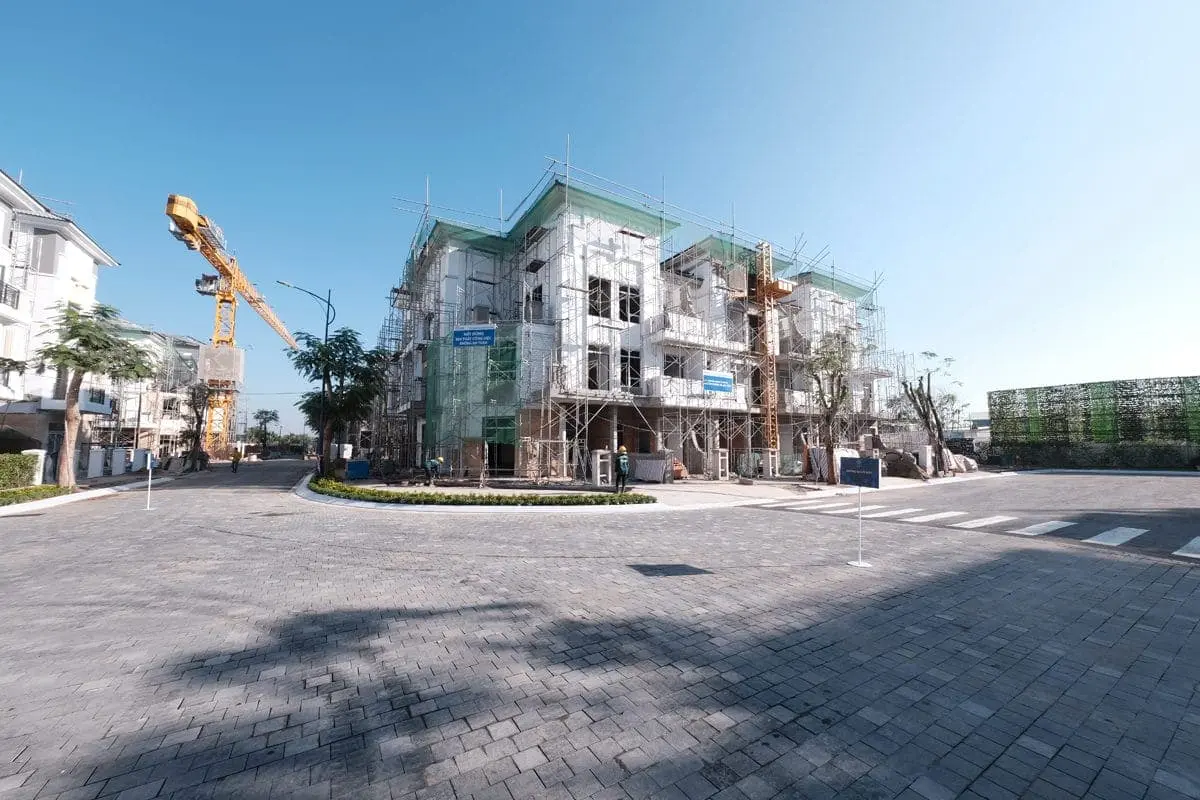 DỰ ÁN NHÀ PHỐ BIỆT THỰ VEROSA PARK QUẬN 9 hinh anh thuc te biet thuc verosa park - DỰ ÁN NHÀ PHỐ BIỆT THỰ VEROSA PARK QUẬN 9