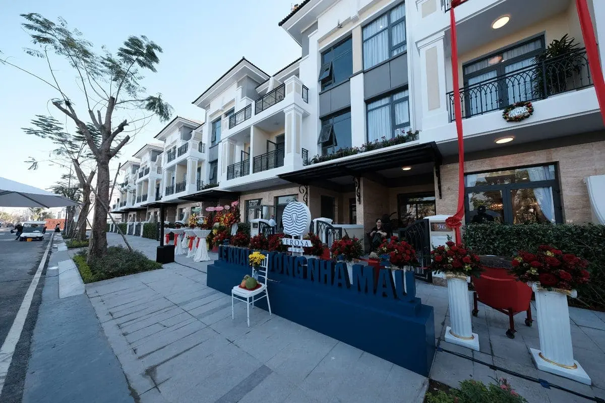 khai truong nha mau verosa park - VEROSA PARK QUẬN 9 khai truong nha mau verosa park - DỰ ÁN NHÀ PHỐ BIỆT THỰ VEROSA PARK QUẬN 9