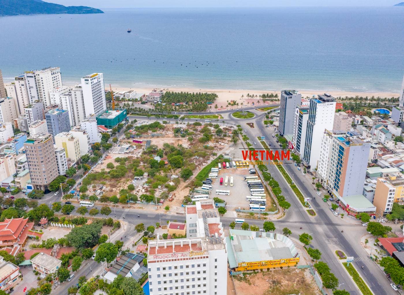 ‘Vua hàng hiệu' Johnathan Hạnh Nguyễn sẽ xây dựng dựng TT trung tâm tài chính hơn 2 tỷ USD tại TP TP. Đà Nẵng? 3 1618298343 425 ‘Vua hang hieu Johnathan Hanh Nguyen se xay dung Trung