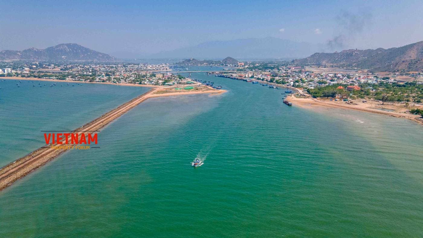 Được quảng cáo khá rầm rộ, Sailing Bay Ninh Chữ - Dự án mô hình ApartHotel của tập đoàn Crystal Bay tại Ninh Thuận hiện nay ra sao? 44 1619680624 769 Duoc quang cao kha ram ro Sailing Bay Ninh Chũ