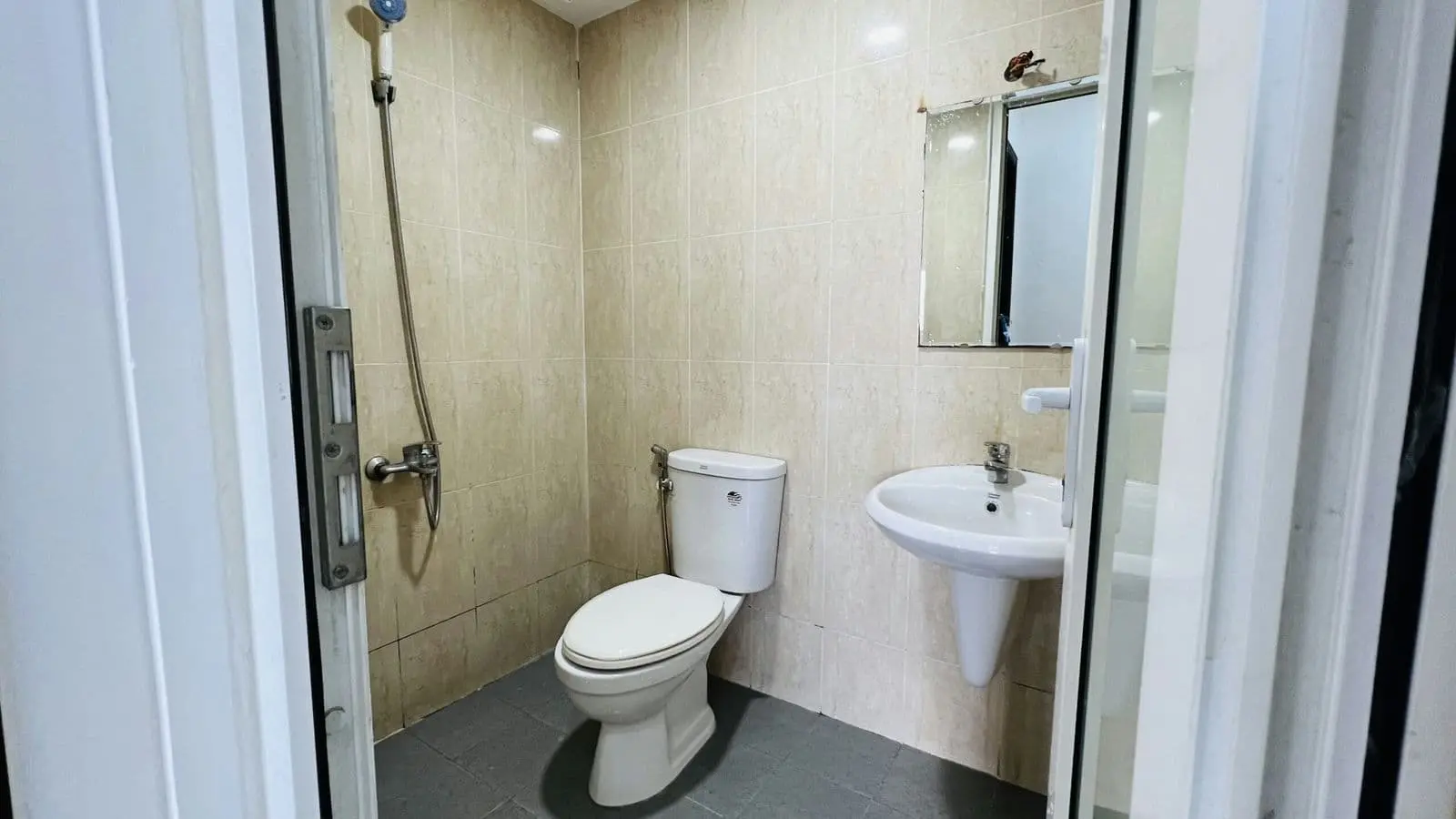 Moscow Tower 11 Toilet Căn hộ Chung cư Moscow Tower Quận 12