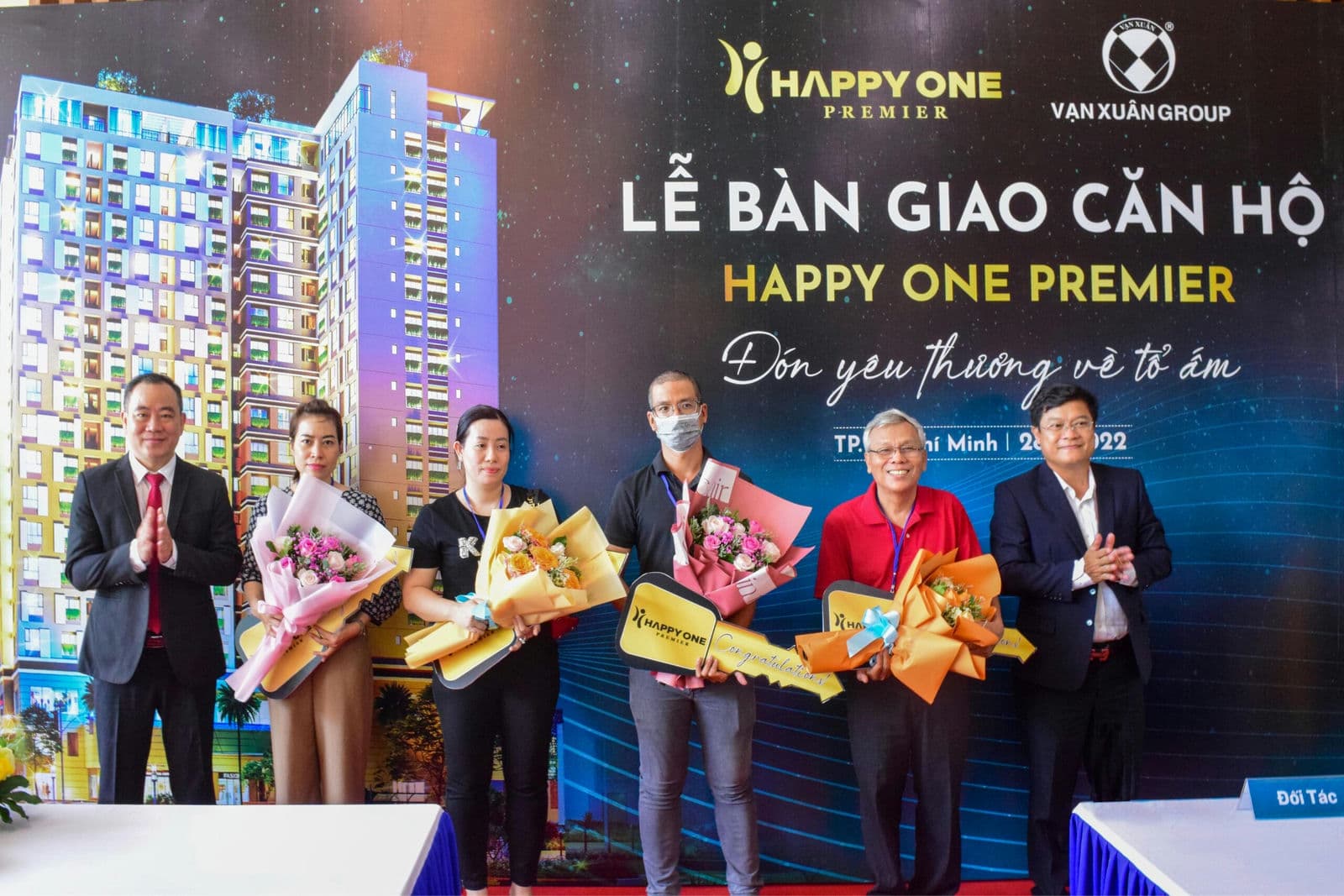 Vạn Xuân bàn giao Căn hộ Happy One Premier