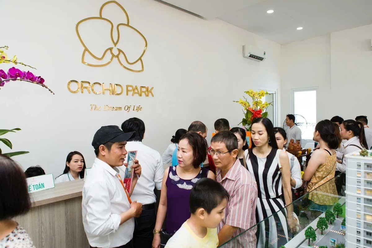 khach-hang-dang-ky-mua-can-ho-orchid-park khach-hang-dang-ky-mua-can-ho-orchid-park