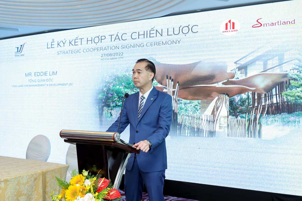 Ông Eddie Lim phát biểu tại lễ hợp tác chiến lược