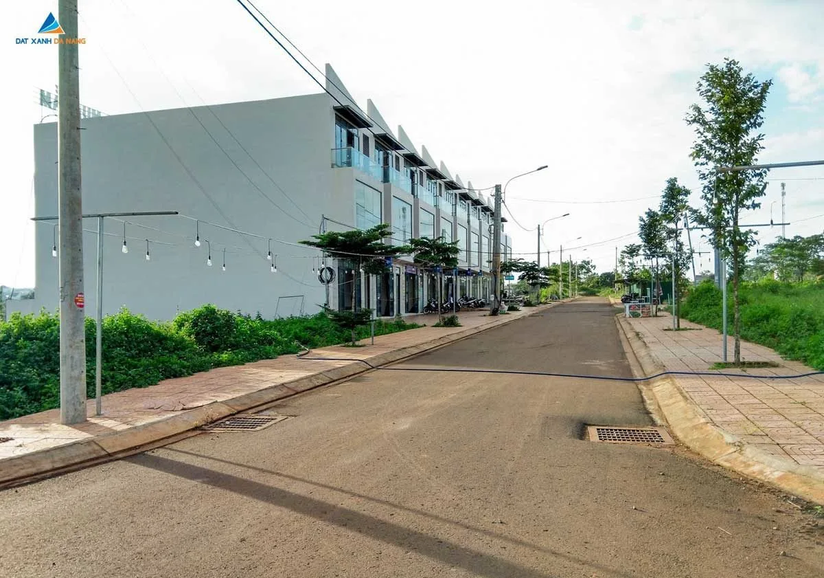 hinh-anh-thuc-te-nha-pho-du-an-buon-ho-central-park-Đắk-Lắk hinh-anh-thuc-te-nha-pho-du-an-buon-ho-central-park-Đắk-Lắk