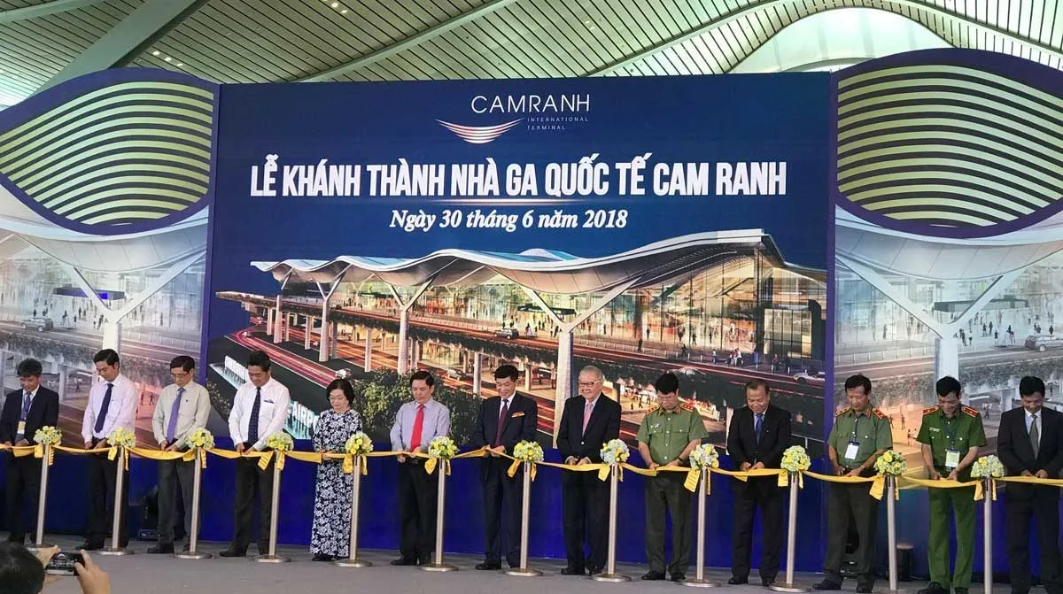 CAM RANH BAY HOTELS & RESORTS 8 Lễ Khánh thành nhà ga quốc tế Cam Ranh