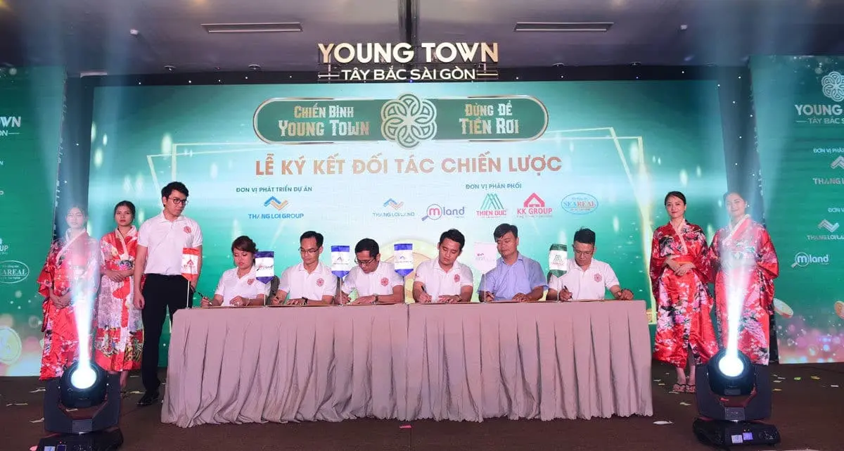 YOUNG TOWN LONG AN 2 Lễ ký kết hợp tác Dự án Đất nền - Nhà phố Young Town Tây Bắc Sài Gòn