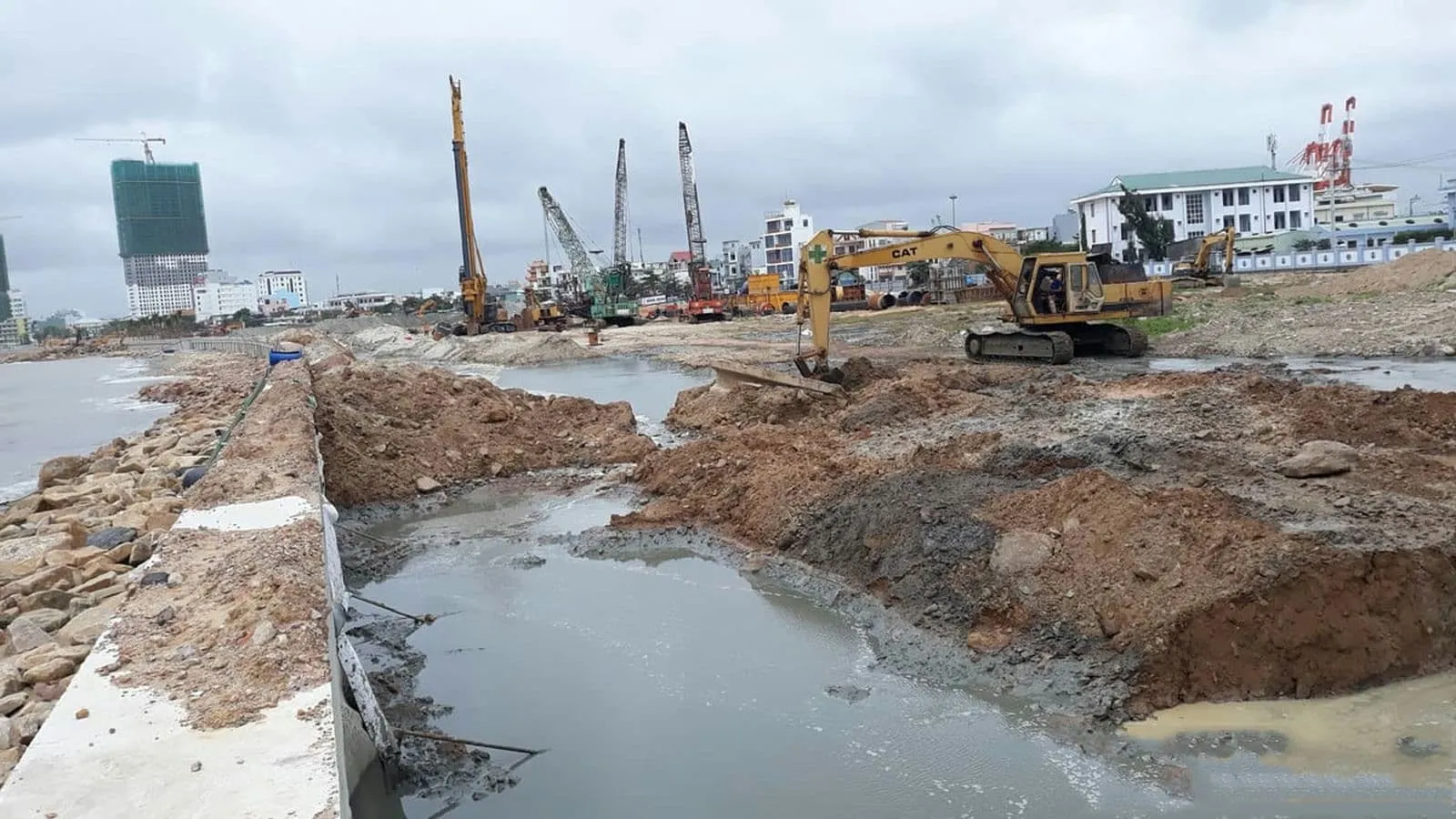 CĂN HỘ MŨI TẤN QUY NHƠN 4 thi-cong-bo-ke-mui-tan-quy-nhon