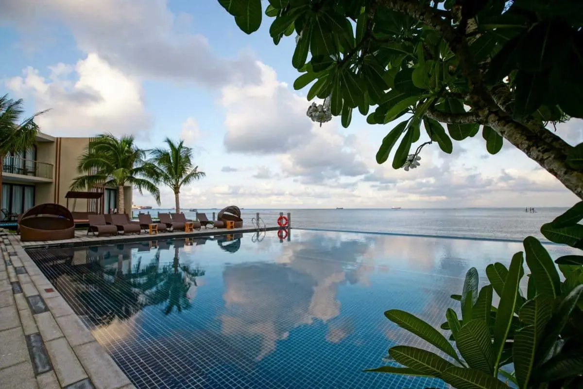 MARINA BAY VŨNG TÀU RESORT & SPA 3 Hồ bơi tràn bờ view biển Dự án Marina Bay Vũng Tàu Resort & Spa