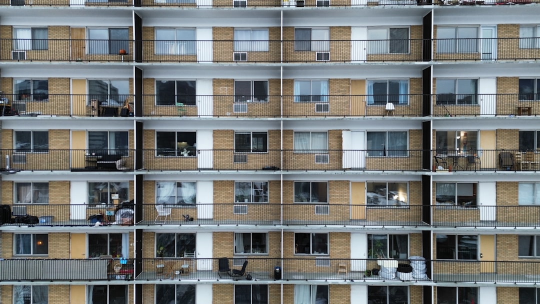 Nhà ở xã hội là gì? Ai được mua? Đánh giá pháp lý chi tiết 2 Nhà ở xã hội là gì? Ai là người được mua nhà ở xã hội? — hình 2